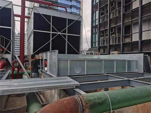 冷卻塔吸垢儀的功能與作業(yè)原理(冷卻塔吸垢機(jī))