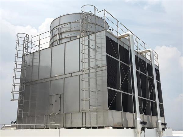 冷卻塔的水溫變化對制冷機組的影響(冷卻塔與制冷機